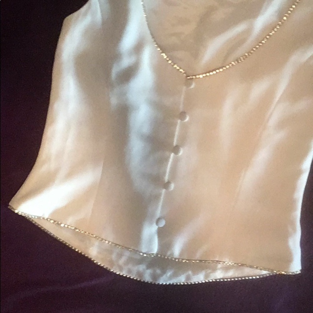 Top - Picture 3 of 3